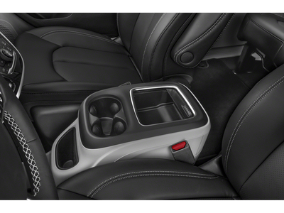 2024 Chrysler Pacifica Touring L S package