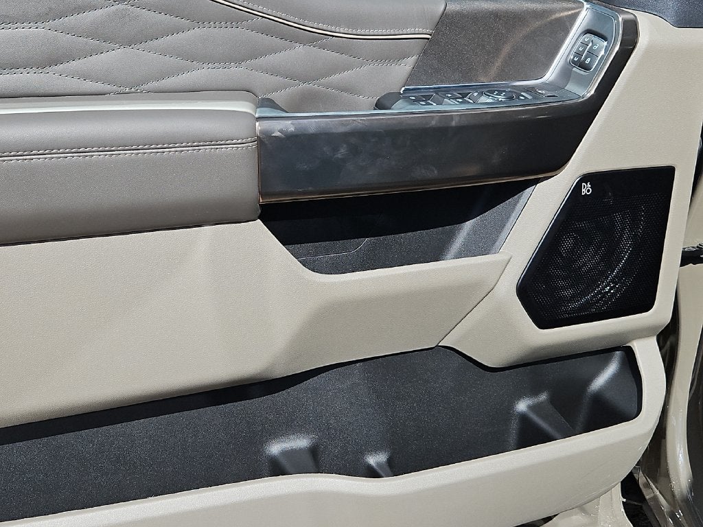 2027 Ford F-250SD Platinum