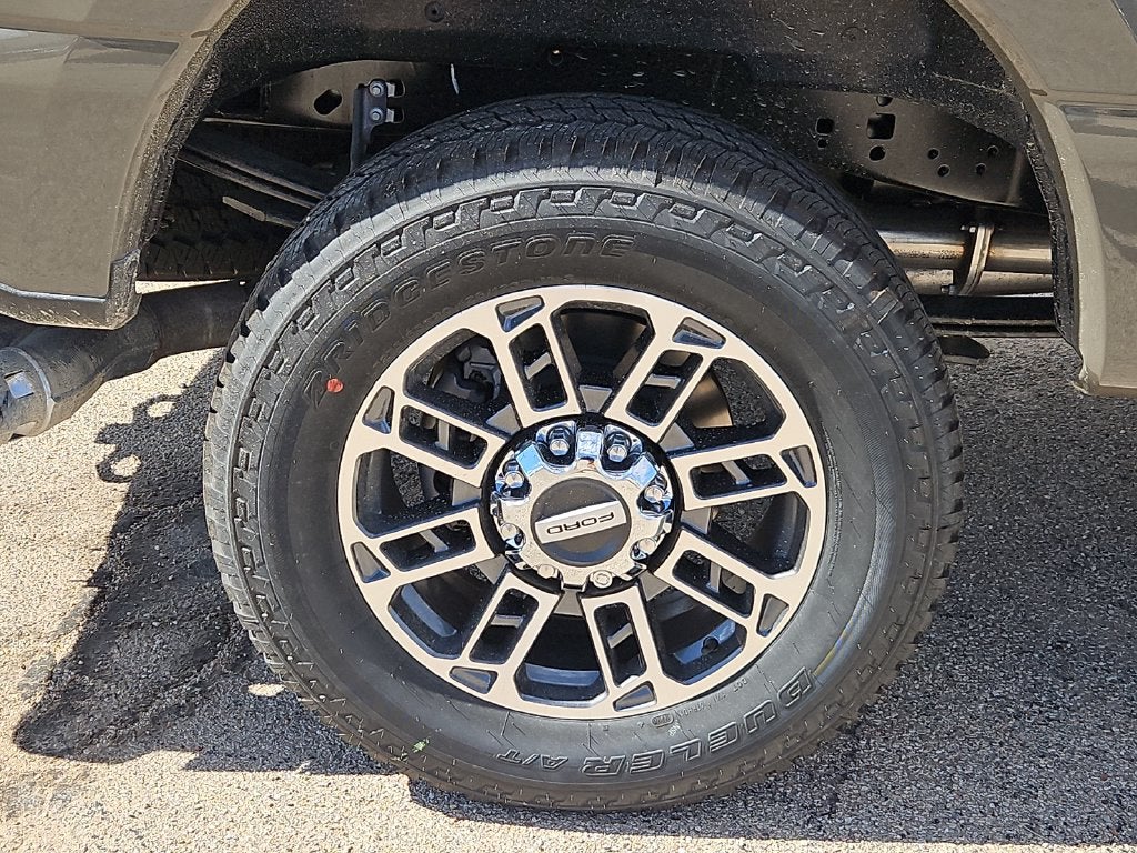2027 Ford F-250SD Platinum