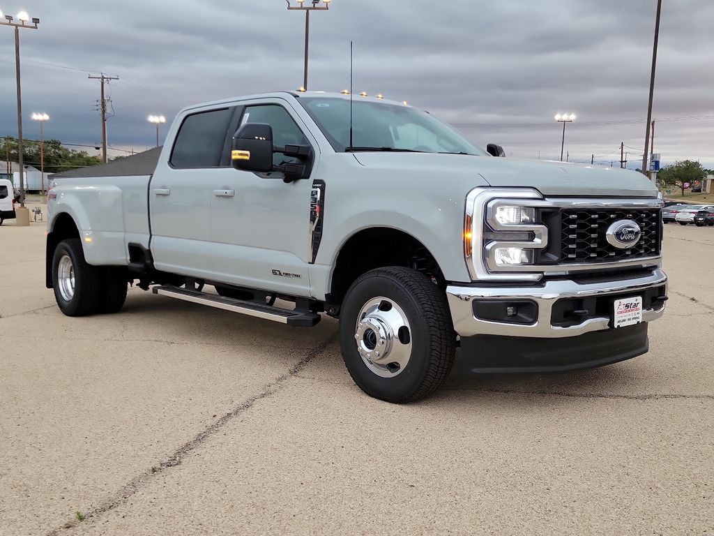 2026 Ford F-350SD Lariat DRW
