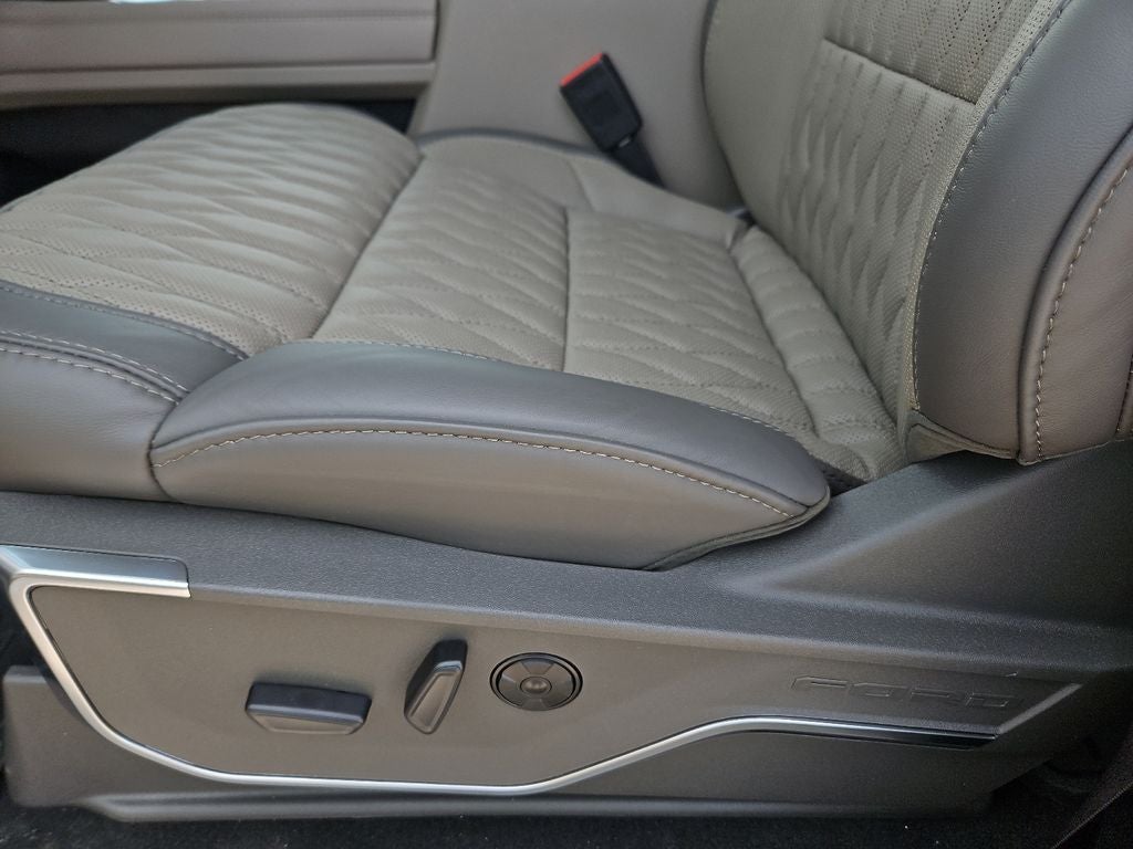 2026 Ford F-450SD Platinum DRW