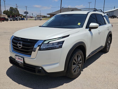 2022 Nissan Pathfinder SV