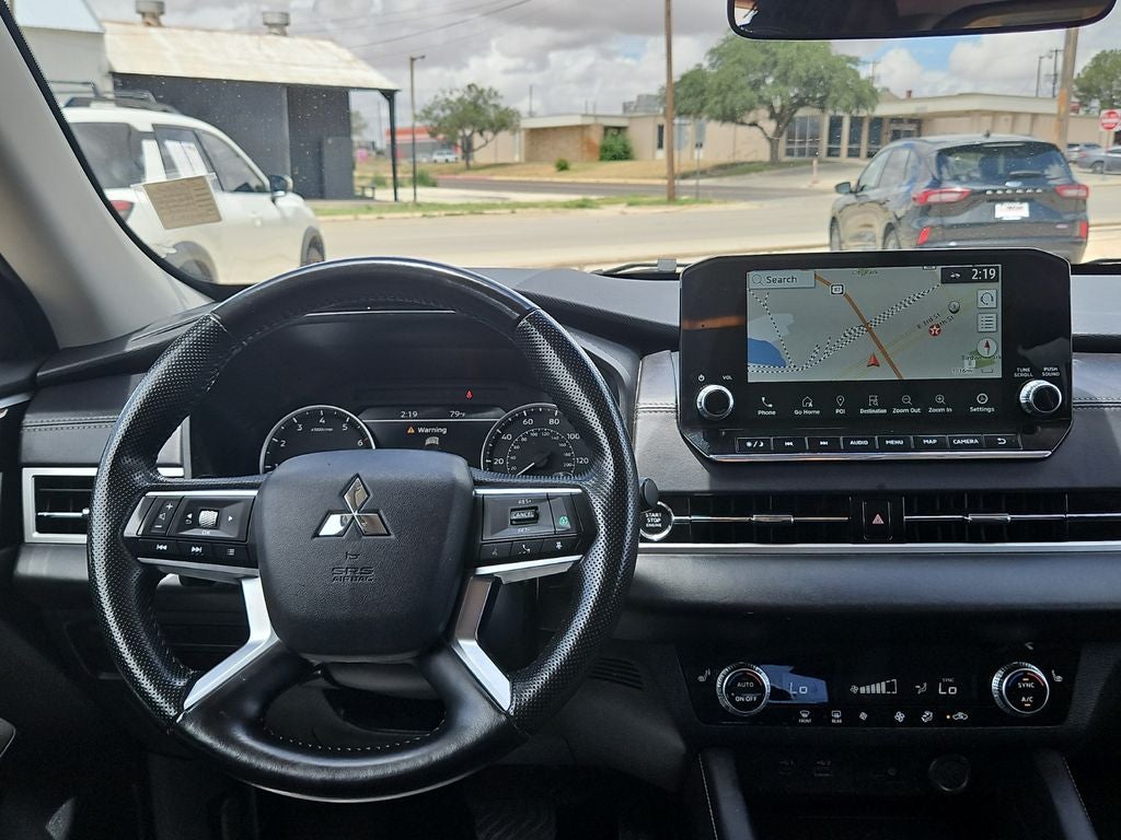 2024 Mitsubishi Outlander SE