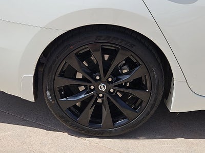 2021 Nissan Maxima SR