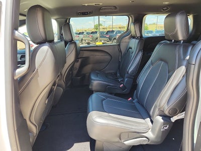 2024 Chrysler Pacifica Touring L S package
