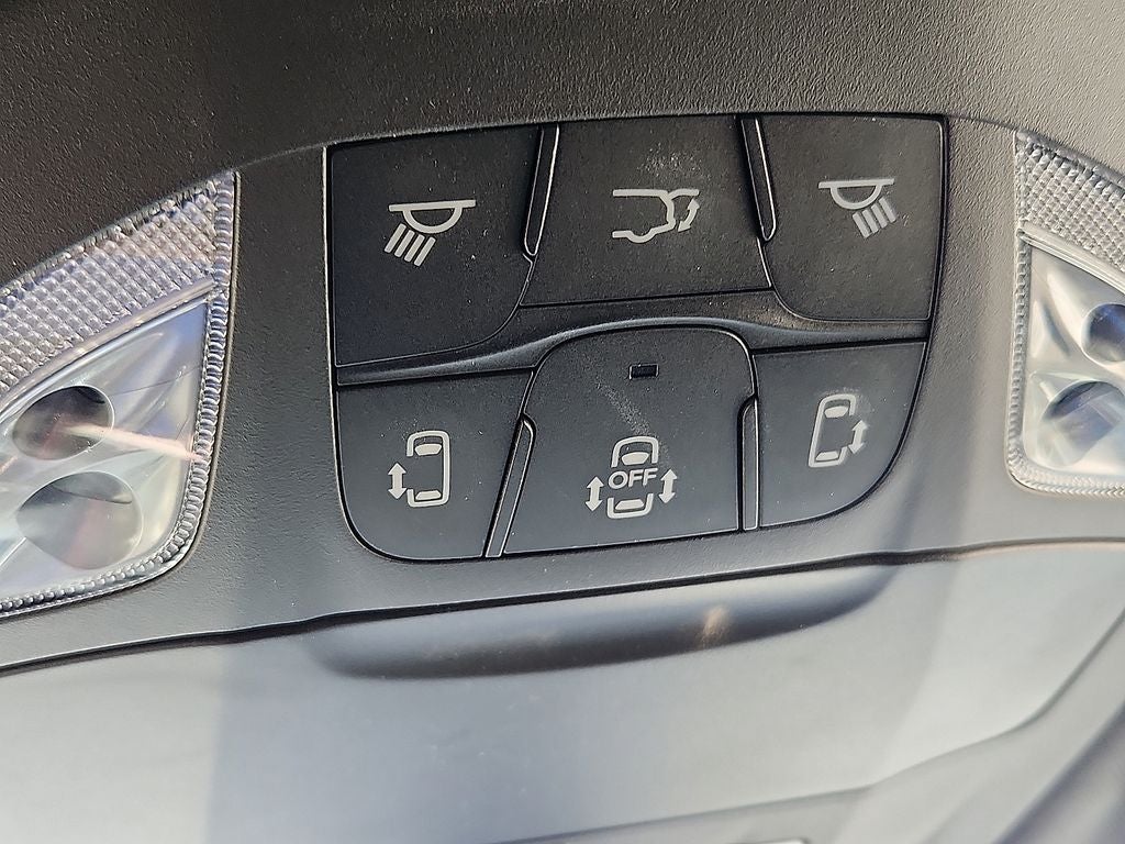 2024 Chrysler Pacifica Touring L S package