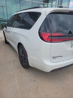 2024 Chrysler Pacifica Touring L S package