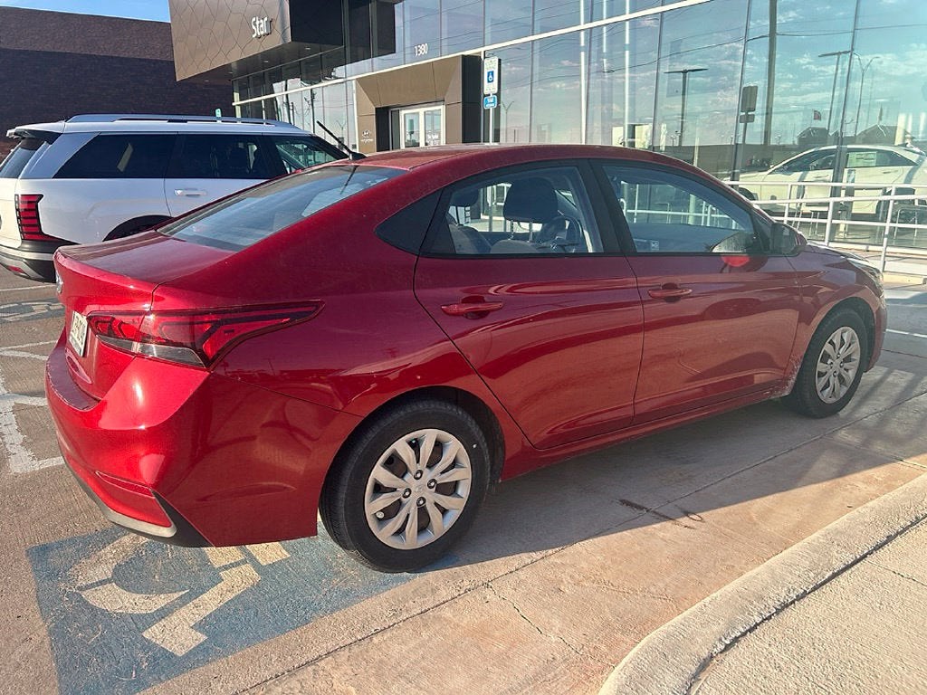 2019 Hyundai Accent SE