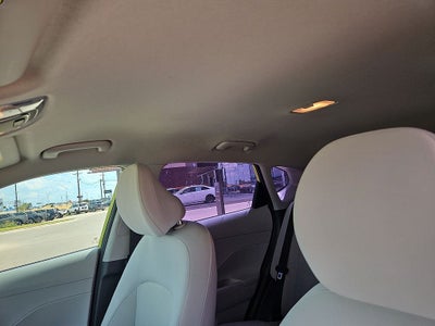 2024 Hyundai Kona Electric SE