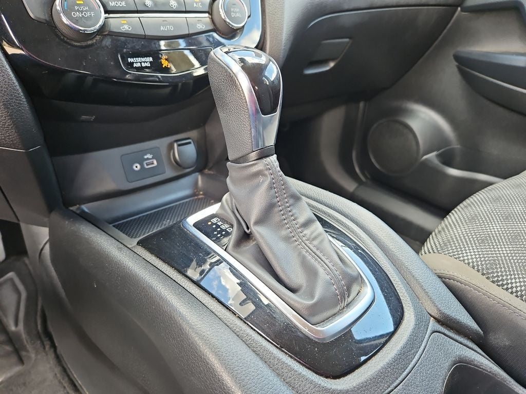 2022 Nissan Rogue Sport SV
