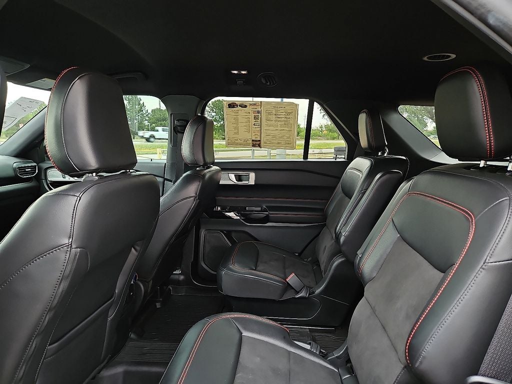 2024 Ford Explorer ST-Line