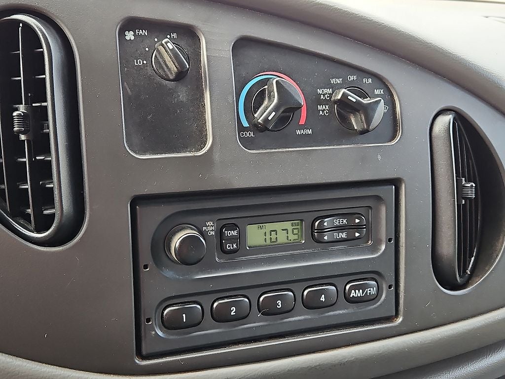 2007 Ford E-250 Base