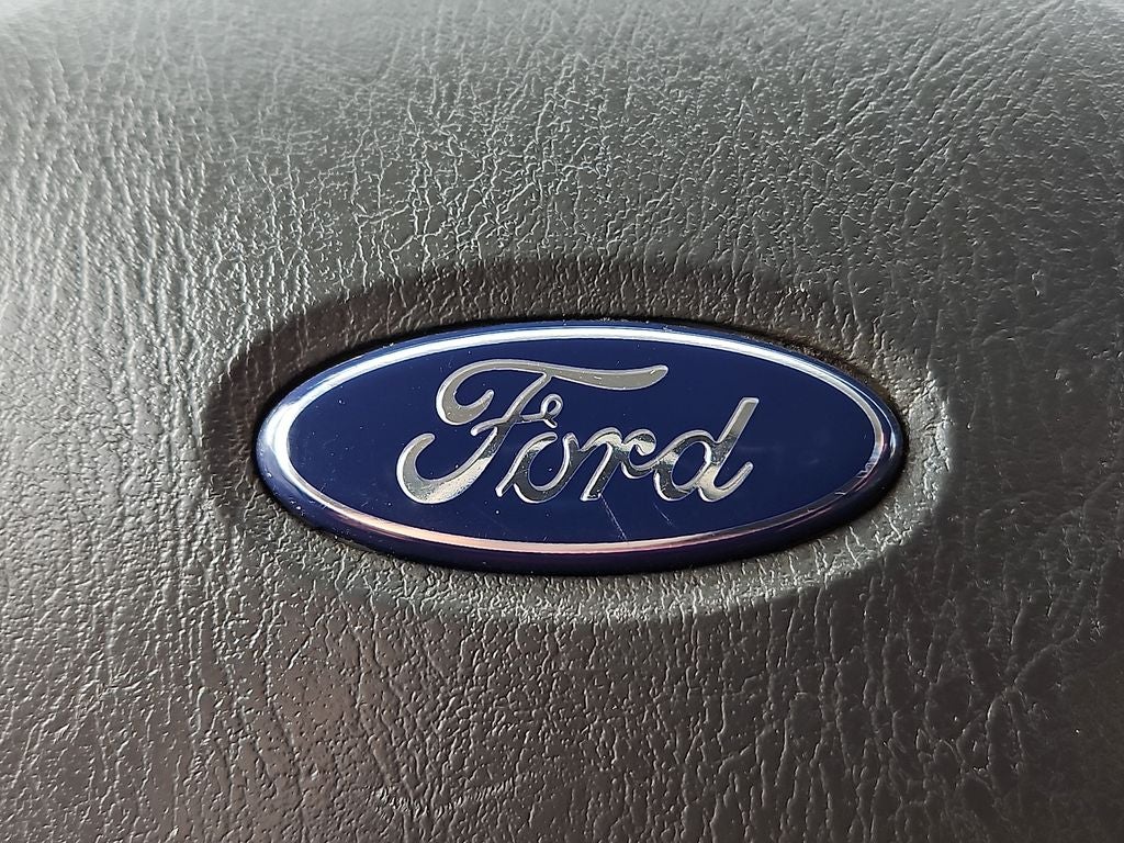 2007 Ford E-250 Base