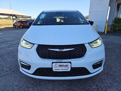 2025 Chrysler Pacifica Select