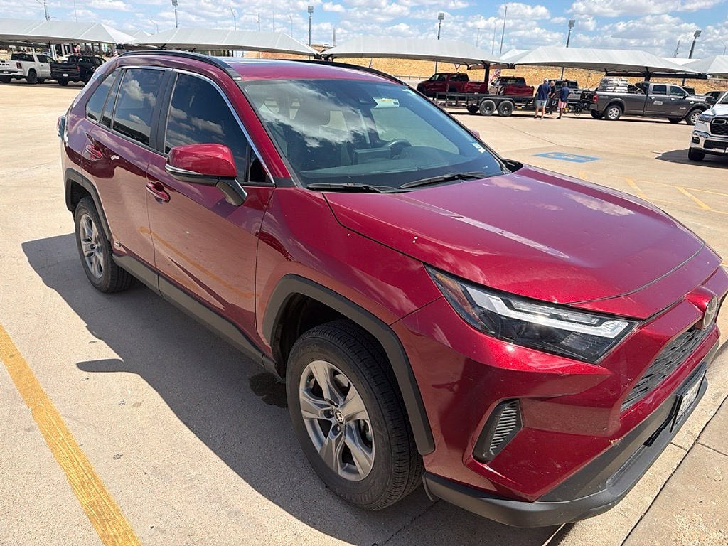 2025 Toyota RAV4 Hybrid XLE