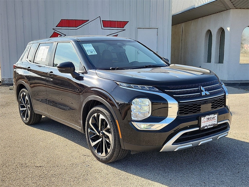 2024 Mitsubishi Outlander SE