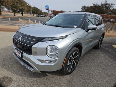 2024 Mitsubishi Outlander SE