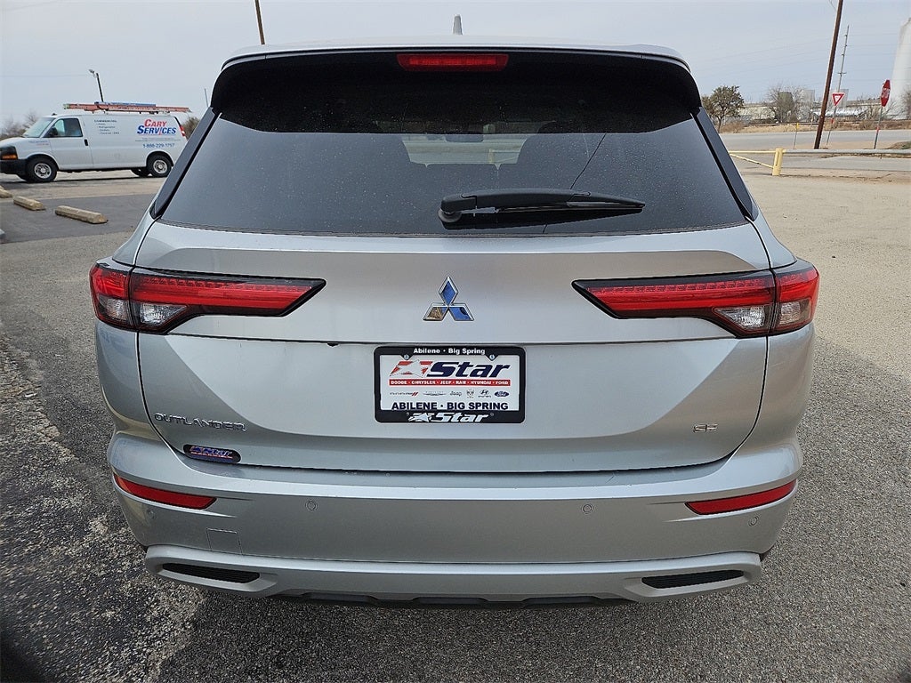 2024 Mitsubishi Outlander SE